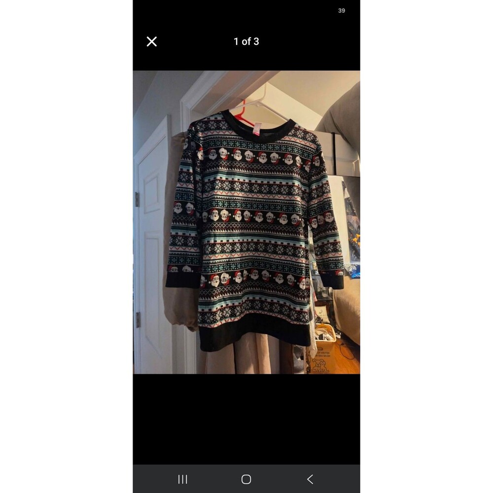 No Boundaries Christmas Sweater Sz LG